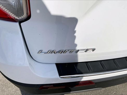 Used 2021 Ford Explorer Limited w/ Equipment Group 301A RWD image 9
