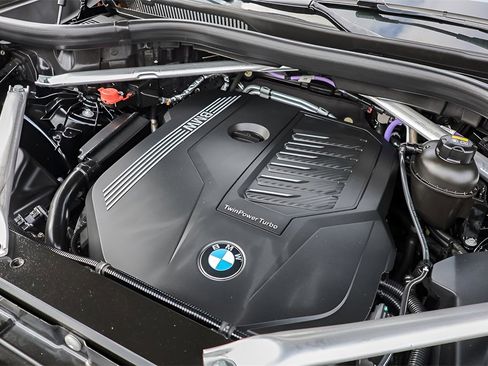 Used 2023 BMW X5 xDrive40i w/ Premium Package image 21