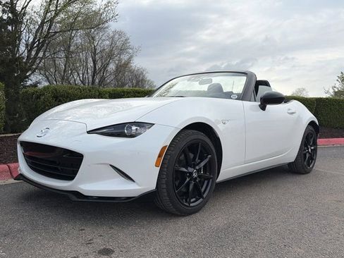 Used 2022 MAZDA MX-5 Miata Club image 13