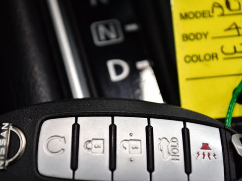 Used 2025 Nissan Altima 2.5 SV image 31