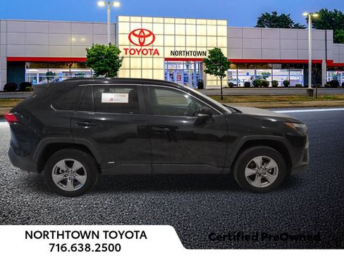 Used 2025 Toyota RAV4 LE image 5