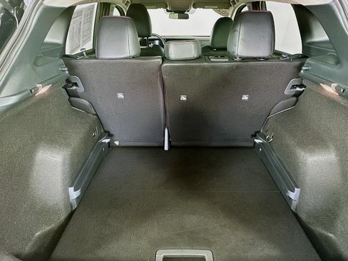 Certified 2025 Nissan Kicks SR FWD image 32