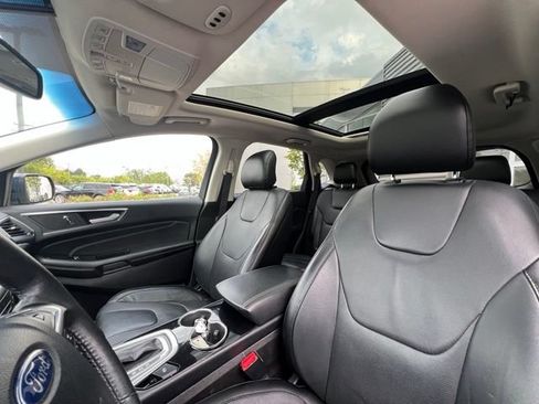 Used 2017 Ford Edge Titanium w/ Equipment Group 301A AWD/4WD image 27