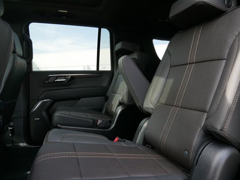 New 2026 Chevrolet Suburban High Country AWD/4WD image 5