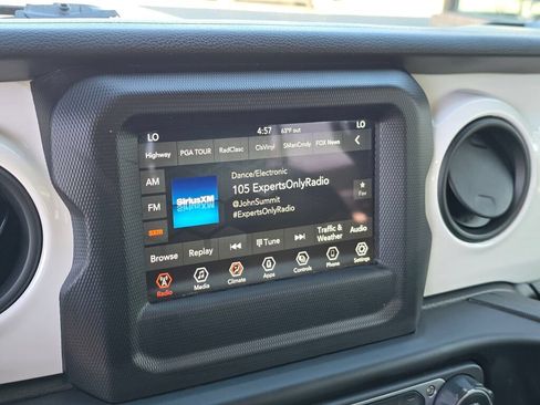 Used 2021 Jeep Wrangler Unlimited Sport AWD/4WD image 24
