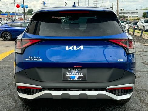 Certified 2025 Kia Sportage EX image 7
