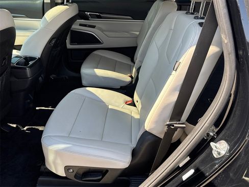 Used 2024 Kia Telluride S w/ S Sunroof Package image 20