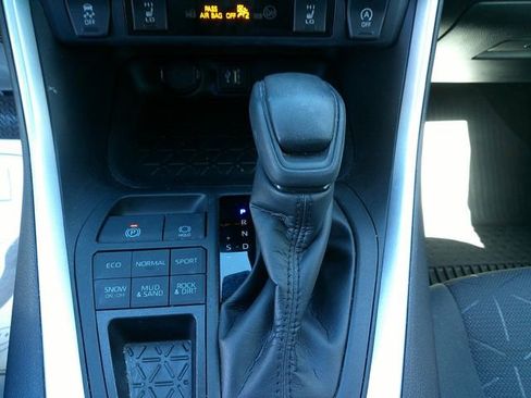 Used 2023 Toyota RAV4 XLE w/ Convenience Package AWD/4WD image 19