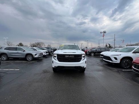 Certified 2024 GMC Sierra 1500 Elevation w/ Elevation Premium Package image 2