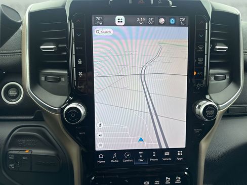 Used 2024 RAM 2500 Laramie image 19