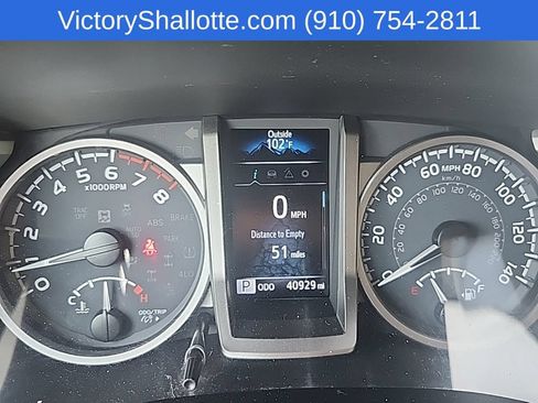 Used 2022 Toyota Tacoma SR5 AWD/4WD image 11