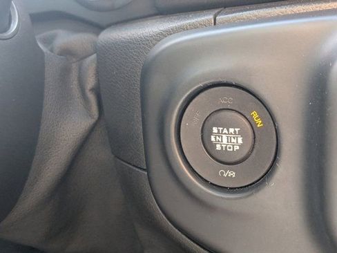 Used 2019 Jeep Wrangler Unlimited Sahara AWD/4WD image 24