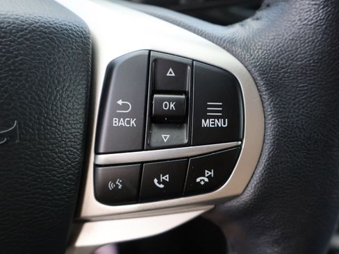 Used 2022 Ford Explorer XLT w/ Equipment Group 202A AWD/4WD image 28