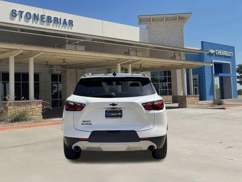 Used 2022 Chevrolet Blazer LT w/ Sound & Technology Package FWD image 6
