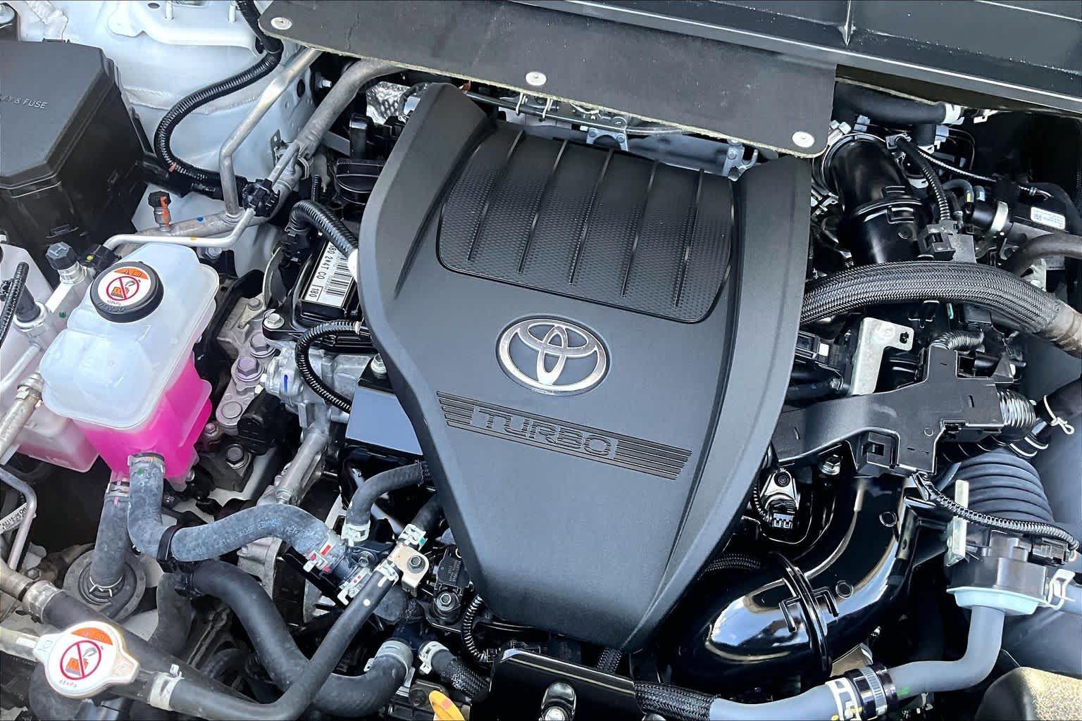 Used 2025 Toyota Highlander XLE FWD image 31