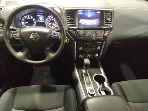 Used 2020 Nissan Pathfinder S image 22