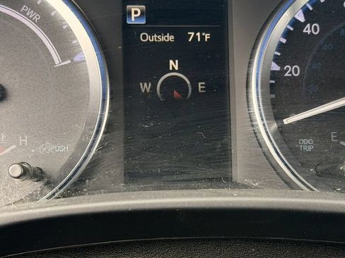 Used 2018 Toyota Highlander Limited Platinum AWD/4WD image 6
