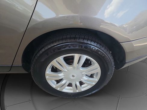 Used 2011 Cadillac SRX Luxury image 25