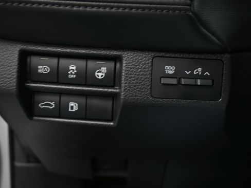 Used 2022 Toyota Avalon Touring image 26