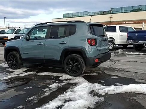 Used 2018 Jeep Renegade Altitude w/ UConnect 8.4 Nav Group image 6