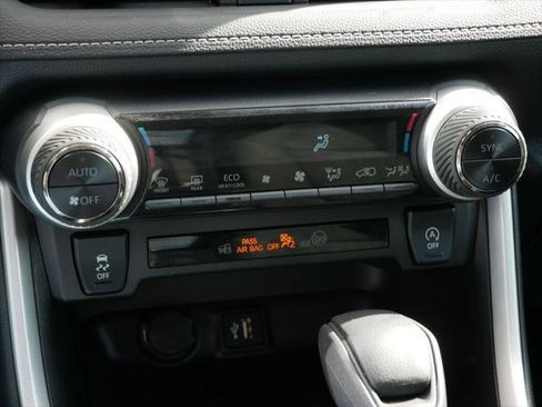 Certified 2025 Toyota RAV4 XLE AWD/4WD image 19
