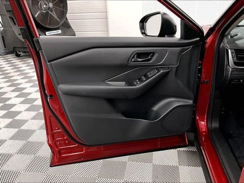 New 2026 Nissan Rogue S image 28