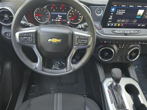 Used 2025 Chevrolet Blazer LT AWD/4WD image 14