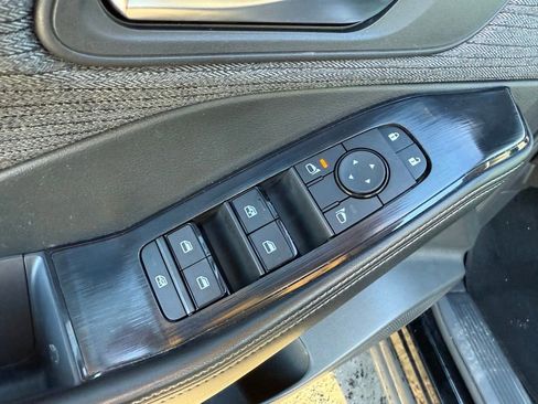 Used 2023 Nissan Rogue SV image 21