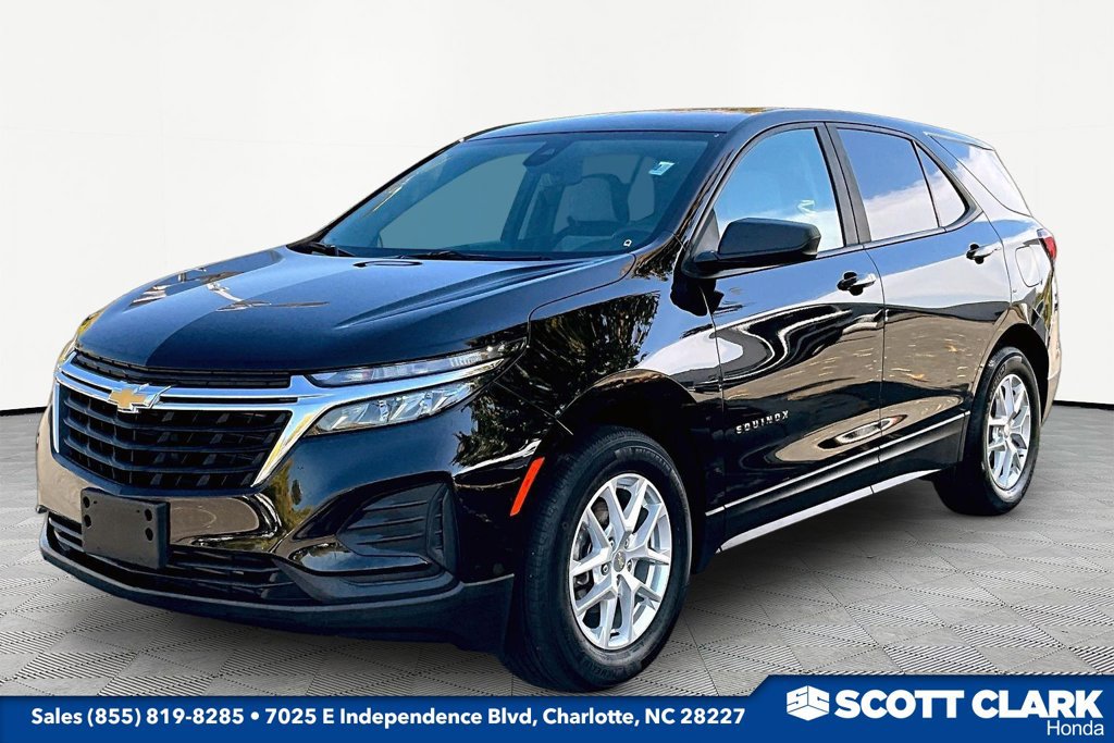 Used 2024 Chevrolet Equinox LS w/ LS Convenience Package FWD image 3