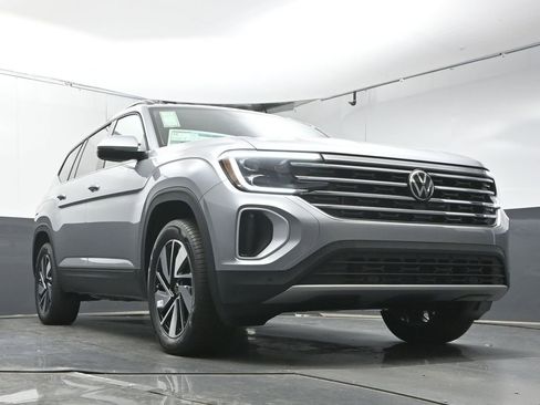 New 2026 Volkswagen Atlas SE FWD image 33