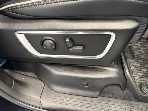 New 2026 RAM 1500 Laramie AWD/4WD image 32