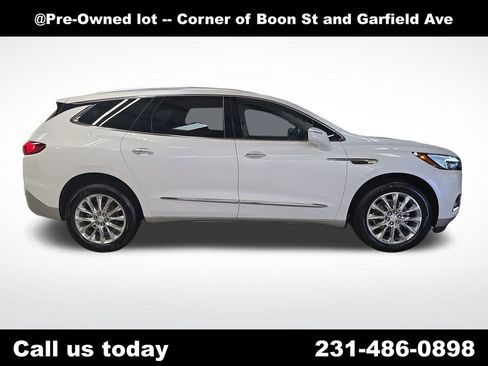 Used 2021 Buick Enclave Essence w/ Sound and Sites Package image 6