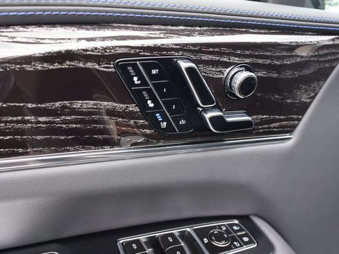 Certified 2025 Cadillac Escalade IQ Sport 1 AWD/4WD image 10