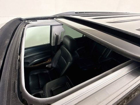Used 2020 Chevrolet Tahoe LT AWD/4WD image 14