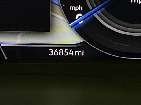 Certified 2022 Volkswagen Atlas SEL R-Line image 25