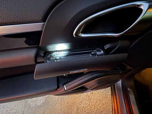 Used 2013 Porsche Cayenne S image 39