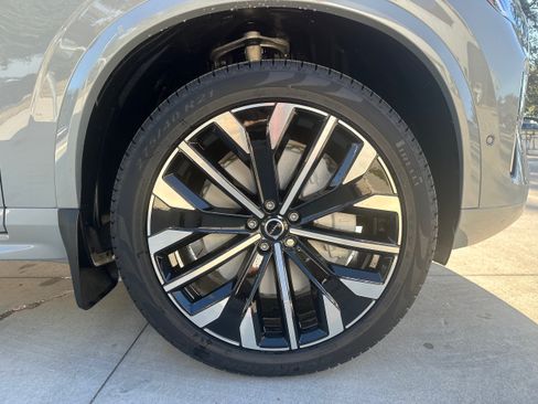 Used 2026 Volvo XC90 B6 Ultra w/ Protection Package Premier AWD/4WD image 7