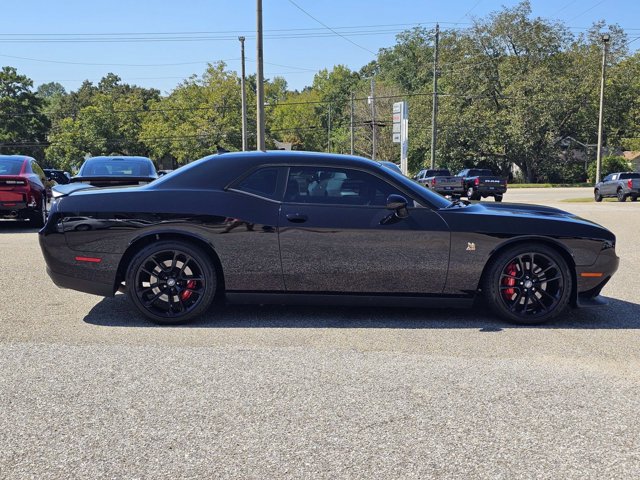 Used 2022 Dodge Challenger R/T Scat Pack w/ Plus Package RWD image 9