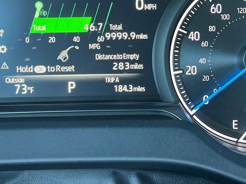 Certified 2024 Toyota Venza LE image 32