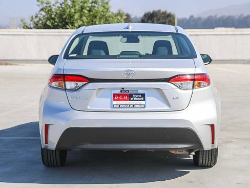 Used 2023 Toyota Corolla LE image 6