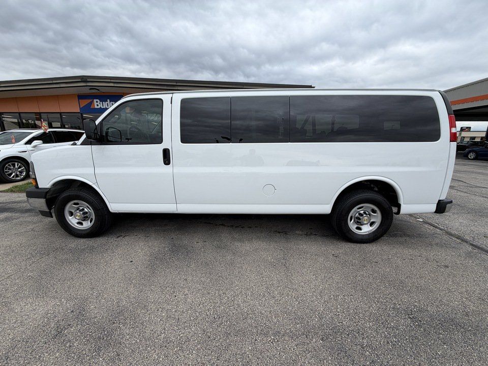 Used 2024 Chevrolet Express 3500 LT w/ LT Preferred Equipment Group RWD image 2