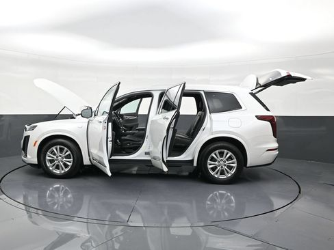 Used 2021 Cadillac XT6 Luxury FWD image 31