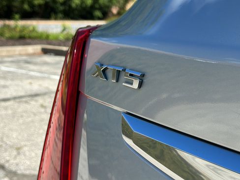 Used 2018 Cadillac XT5 Premium Luxury image 11