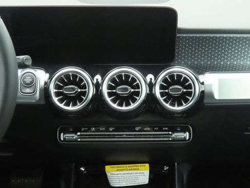 Certified 2025 Mercedes-Benz GLB 250 image 14