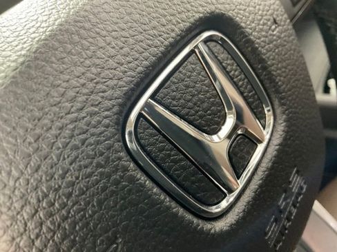 Used 2025 Honda Pilot Elite image 44