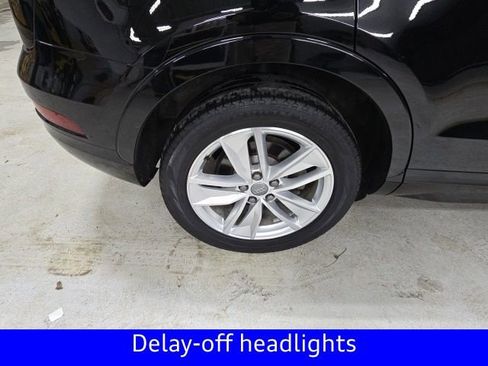Used 2018 Audi Q3 2.0T Premium w/ Convenience Package image 12