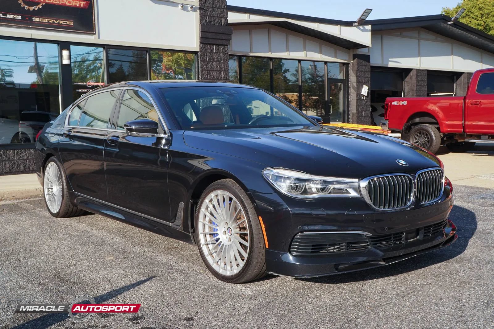 Used 2019 BMW ALPINA B7 xDrive w/ Luxury Rear Seating Package AWD/4WD image 9