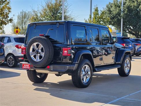 Used 2021 Jeep Wrangler Unlimited Sahara image 3