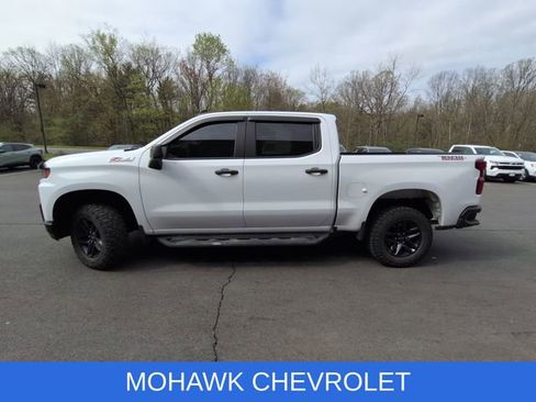 Used 2020 Chevrolet Silverado 1500 Custom Trail Boss w/ Custom Convenience Package AWD/4WD image 2