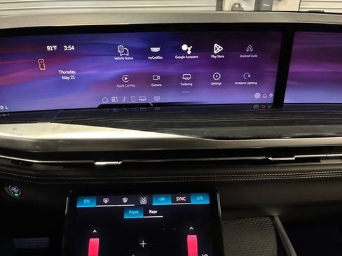 Certified 2025 Cadillac Escalade Sport AWD/4WD image 19